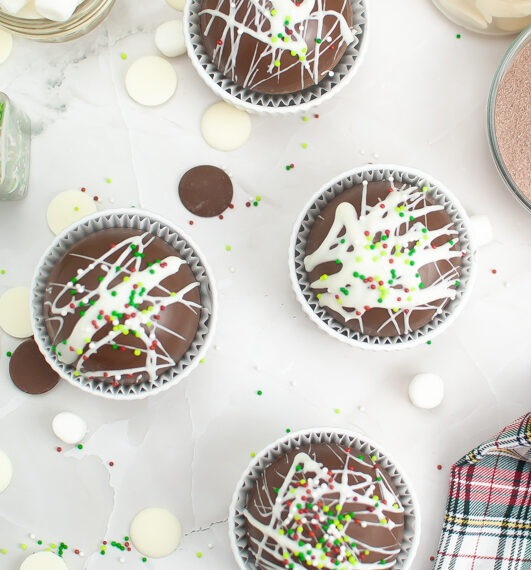 Christmas Hot Cocoa Bombs
