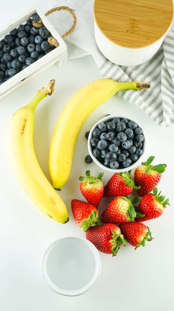 Bananas, Blueberries and Straawberries