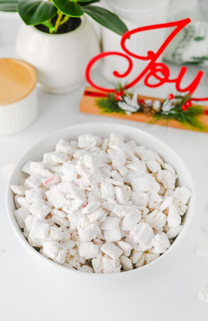 Peppermint Muddy Buddies