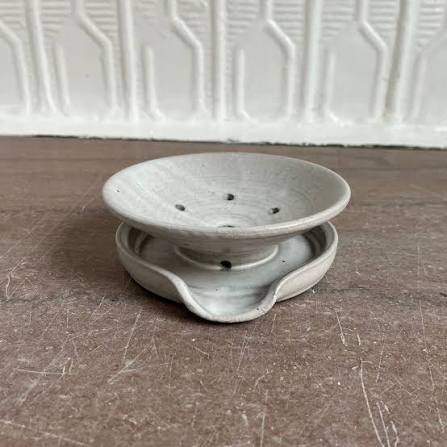 Kaaterskill Market Draining Ceramic Soap Dish