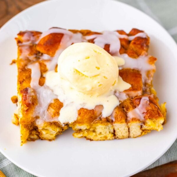 Pumpkin Cinnamon Roll Casserole: Easy Fall Breakfast