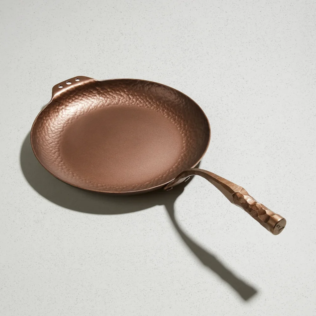 Smithey Ironware – Carbon Steel Farmhouse Skillet